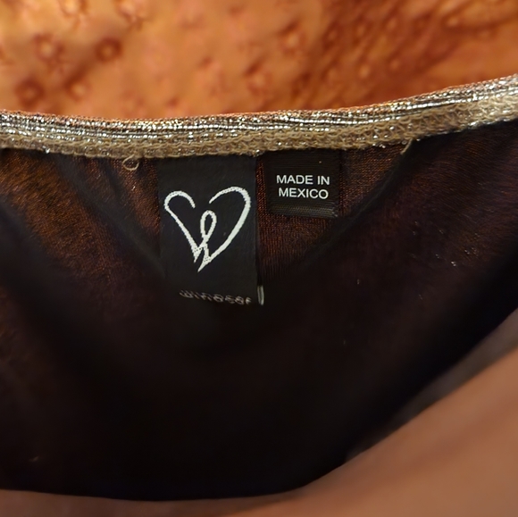 Gold sparkly homecoming dress. Size 6 - Picture 3 of 3